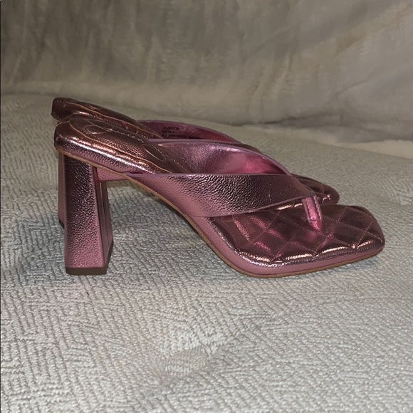 Jessica Simpson thick heel sandals - Picture 4 of 5